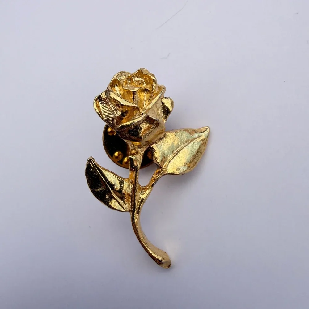 Rose Shaped Lapel Pin Gold Tone Textured Floral Romantic Whimsical Romantic